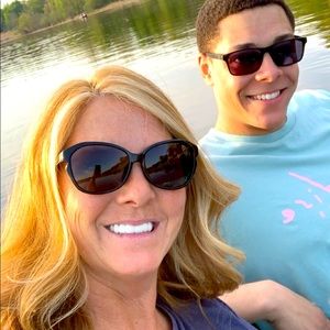 Meet your Posher, Devin